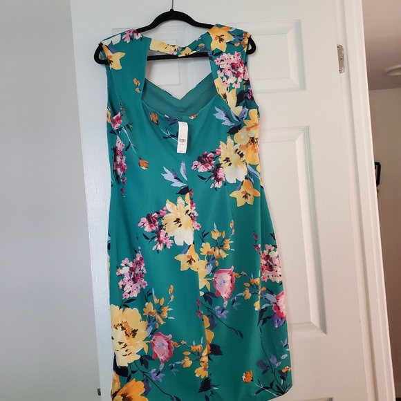 Floral Print Dress - Picture 2 of 5